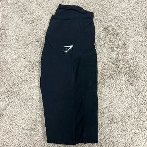 Black gym-shark leggings